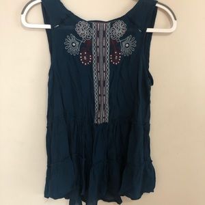 Knox Rose Embroidered Blue Tank Size Medium